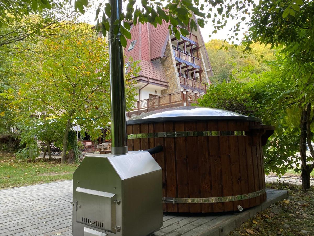 Pension Casa Vanatorilor Băile Olăneşti Exteriér fotografie